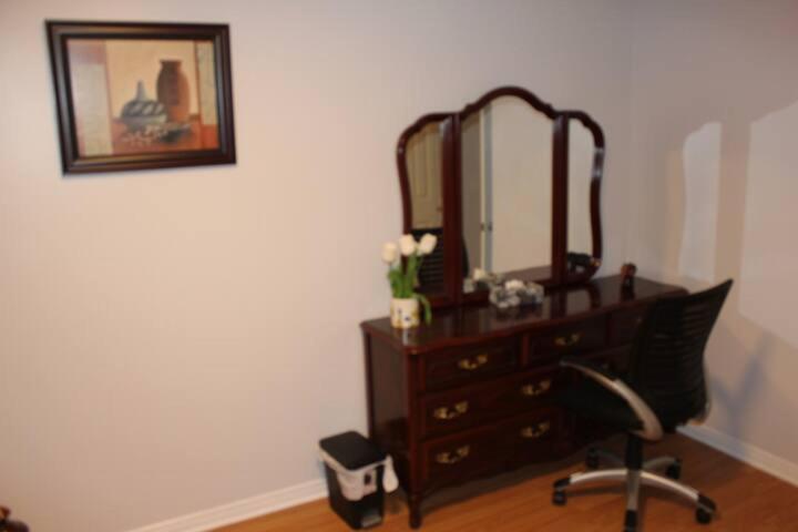 Leila'S Place-Basement Apartment In Private Home Gatineau Ngoại thất bức ảnh